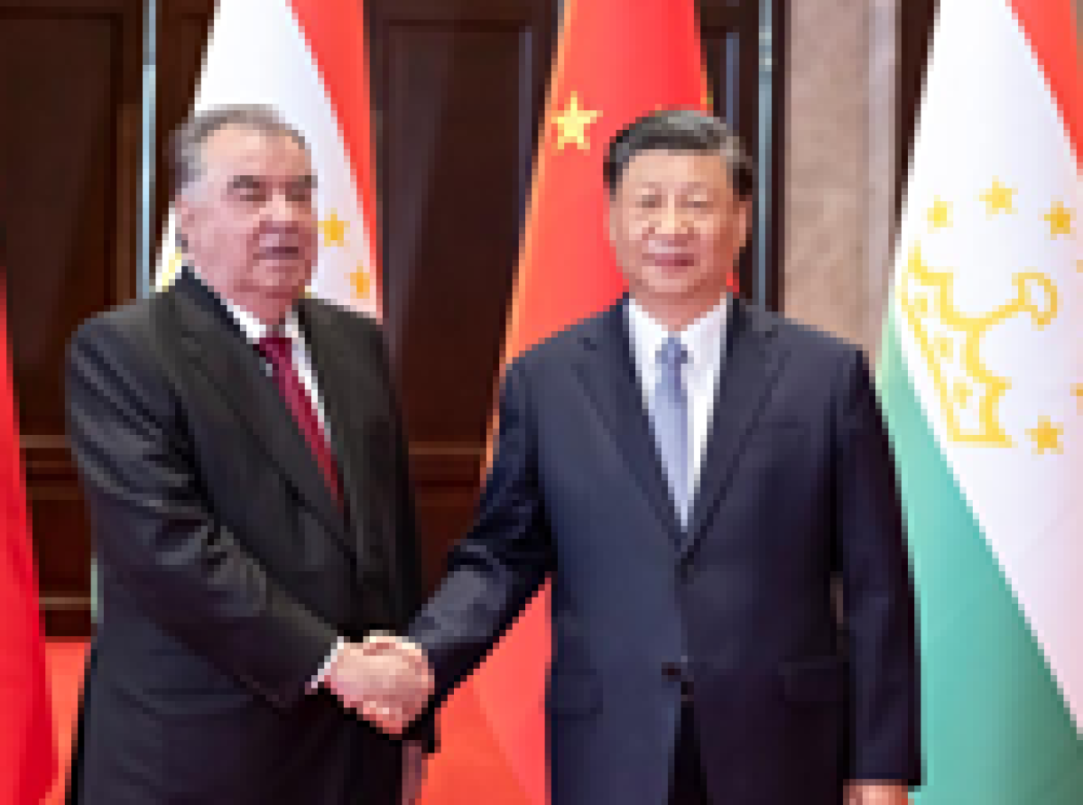 Xi Jinping s'entretient avec le président tadjik