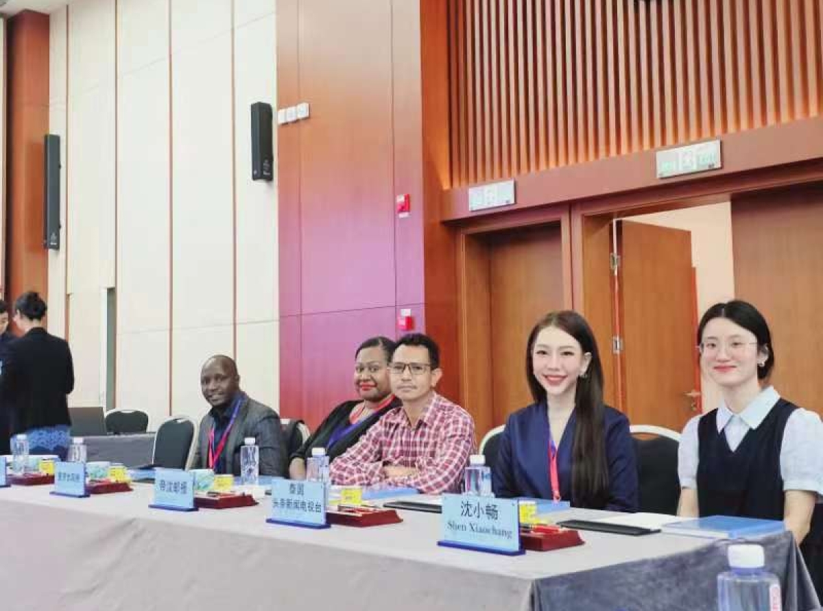 La Prospérité valablement représentée au CIPCC Chine : une délégation de professionnels des médias africains en formation à Pékin