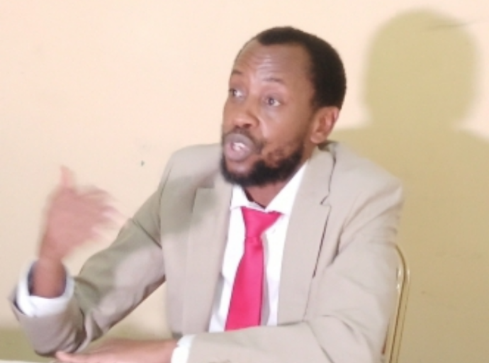 Jo Sekimonyo Mutabazi lance la collecte de 100.000 signatures