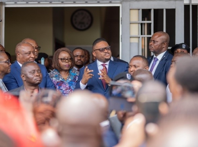 Face aux personnels des structures de son Ministère, Finances : Doudou Fwamba prêche la cohésion et l’efficience dans le travail