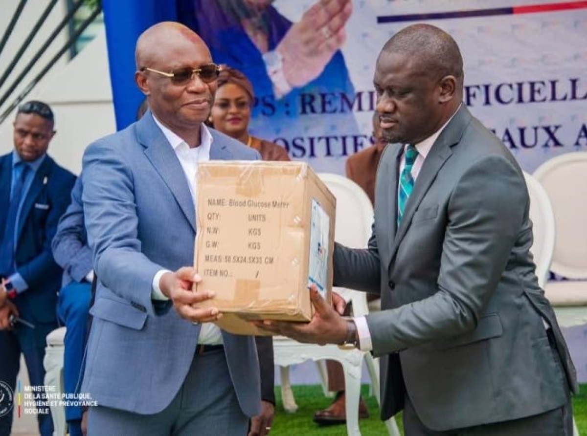 Lutte contre la mortalité maternelle, RDC : Roger Kamba réaffirme son engagement à accompagner les établissements de santé