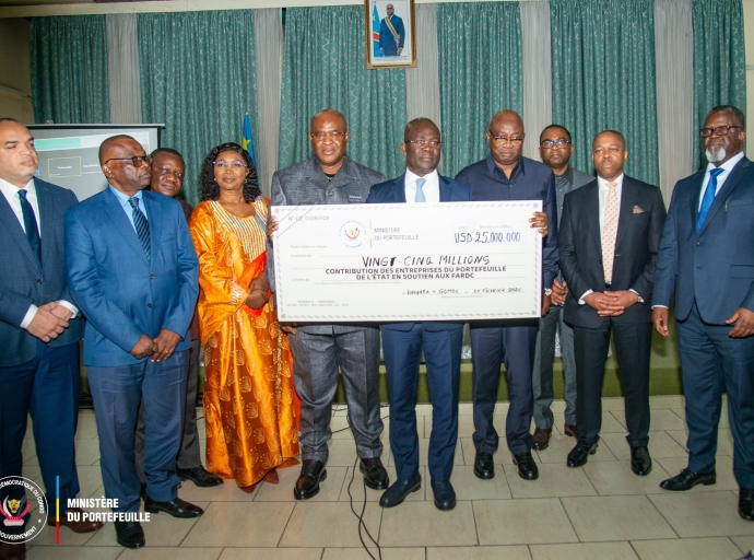 Fruit de l’implication des entreprises publiques dans l’effort de guerre, Portefeuille : Jean-Lucien Bussa mobilise 25 millions USD en soutien aux FARDC !
