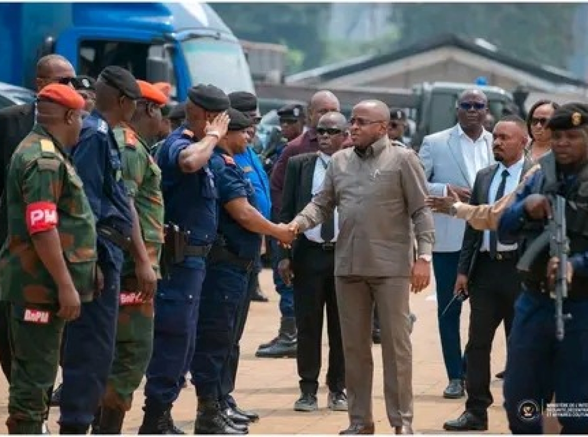 Banditisme urbain dans la ville de Kinshasa, RDC : la PNC présente 245 kuluna au VPM Jacquemain Shabani