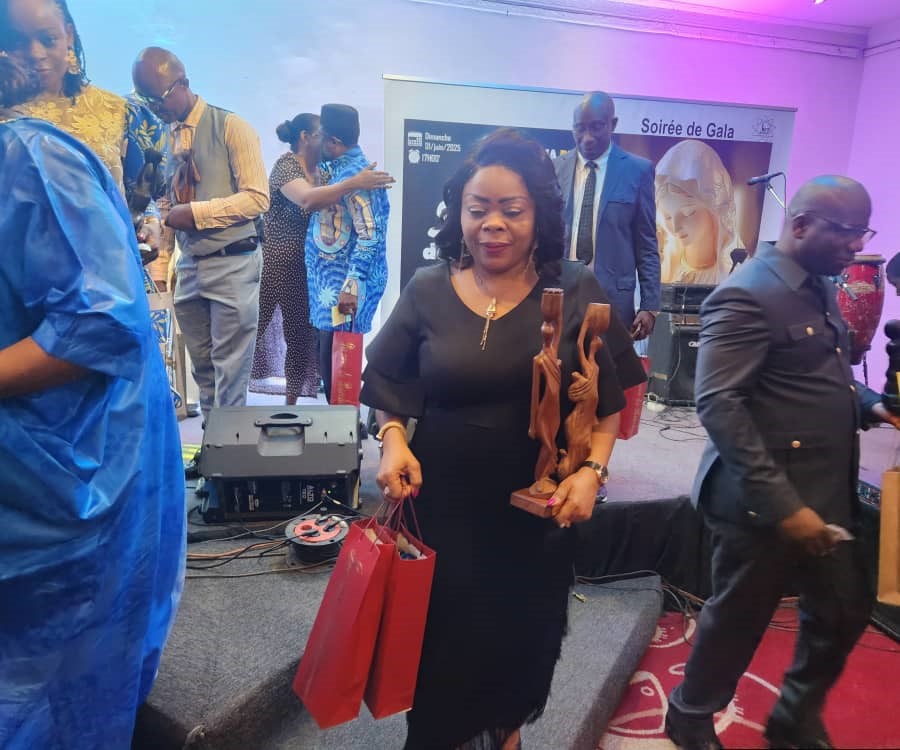 Mireille Kasahene Mapendo honorée à la Soirée de Gala de Radio Maria RDC