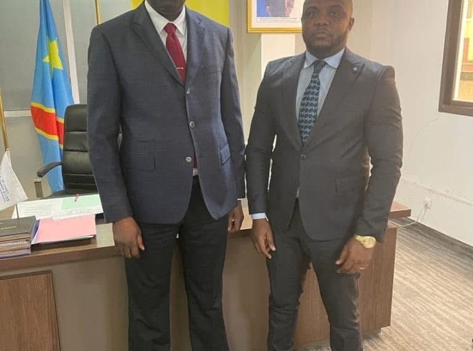 Responsabilité des médias dans un contexte de crise, CSAC : Isidore Kwandja félicite et encourage Christian Bosembe à maintenir la fermeté face à la manipulation !