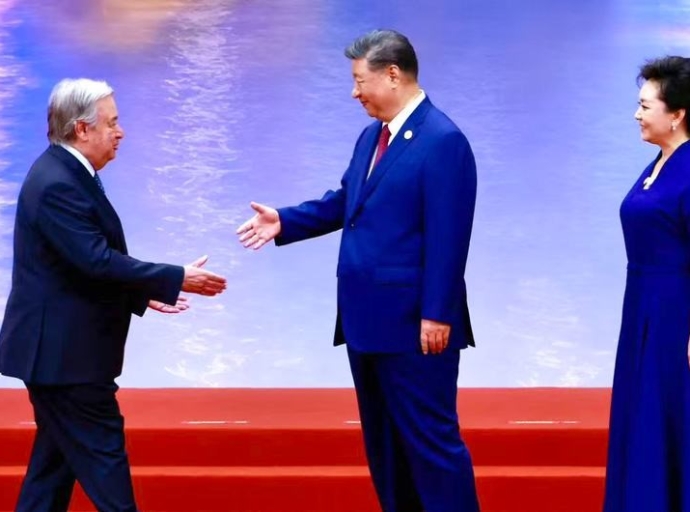 En Chine, le chef de l'ONU appelle à « mettre les peuples au premier plan»