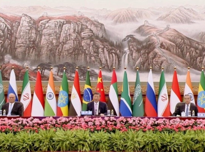 Xi Jinping : Le développement de différents pays ne peut se passer d'un environnement international de coopération ouverte, et aucun pays ne peut retourner à l'isolement