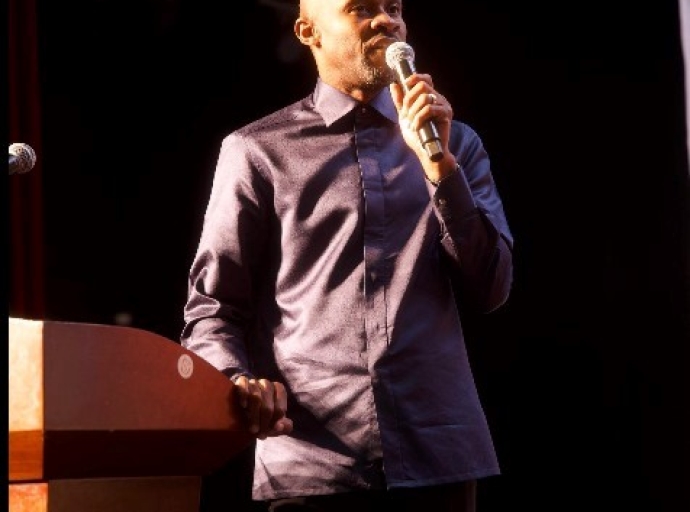 Halte à la cacophonie, aux spéculations sponsorisées, Patrick Muyaya : ‘’La RDC ne signera aucun accord économique avec le Rwanda tant que ses troupes seront sur notre territoire’’