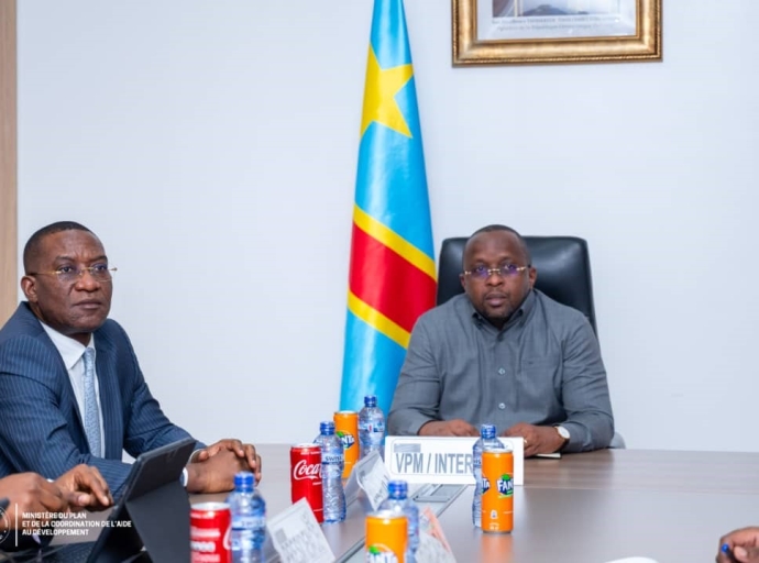 Climat des Affaires : Guylain Nyembo poursuit la vulgarisation du TNSE auprès des Ministères de l'Intérieur et de l'Éducation nationale