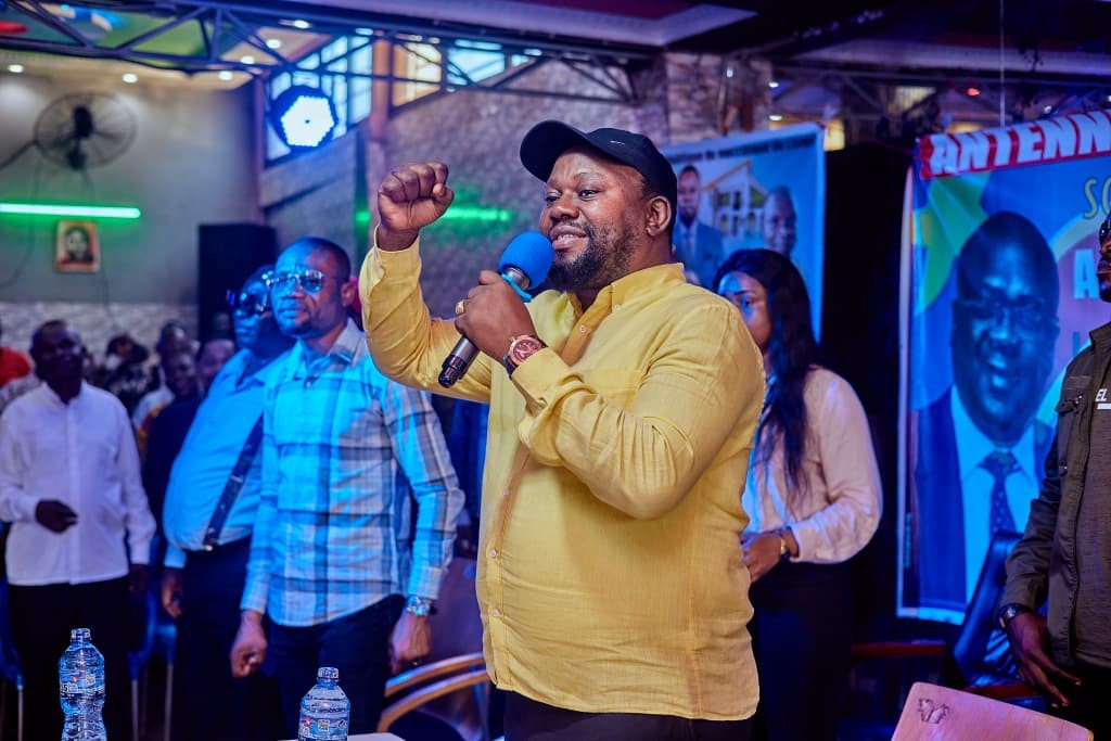 Routes, eau, électricité…Camp Luka : Samuel Mbemba invite la population à ne pas oublier les réalisations de Félix Tshisekedi !